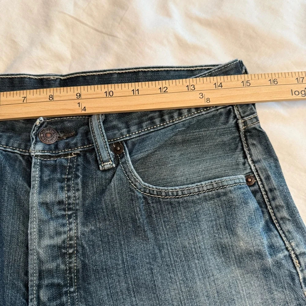 Levi's 501 button fly jeans men’s 31x30 blue distressed straight leg vintage